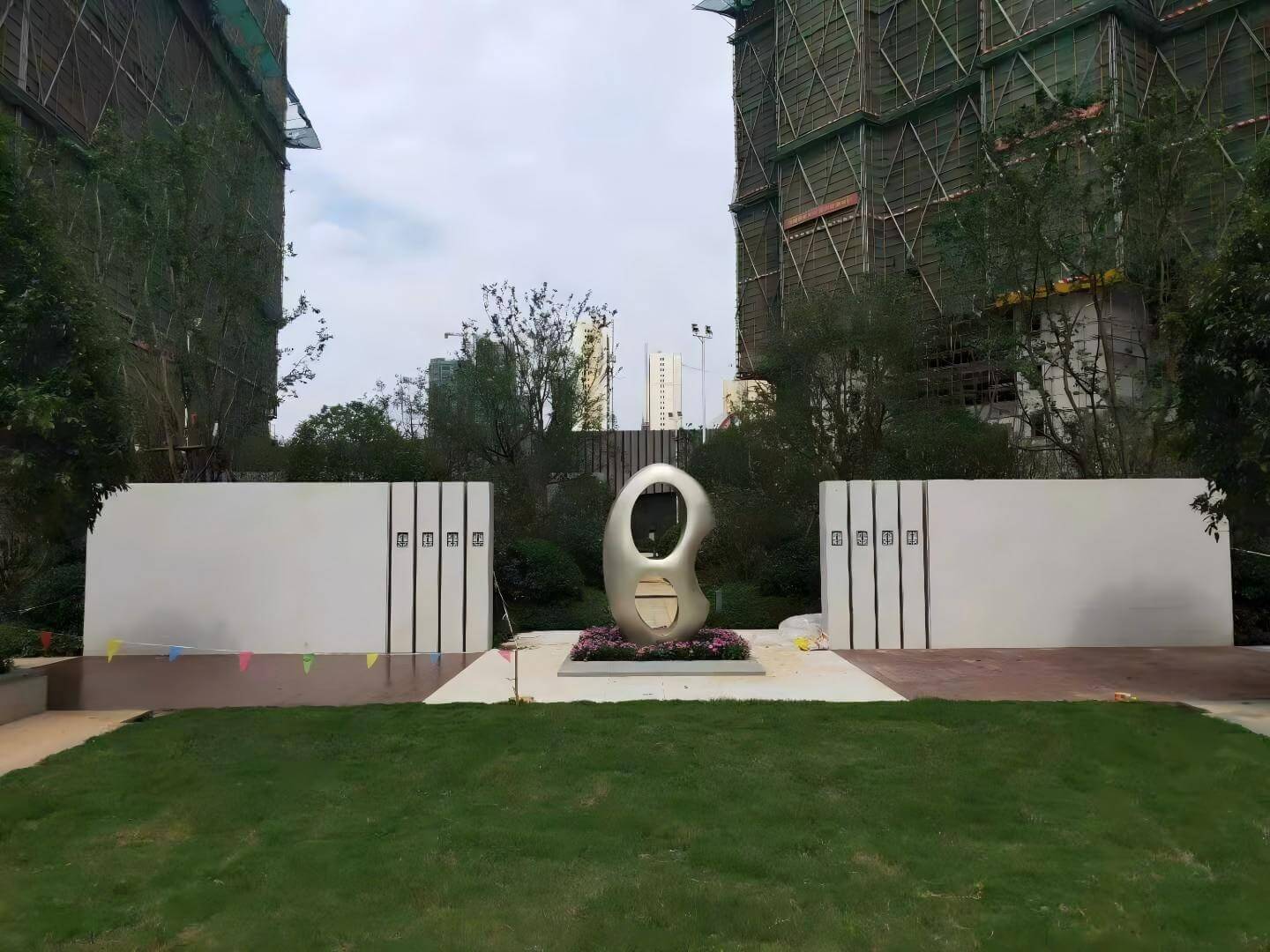 Real estate installation