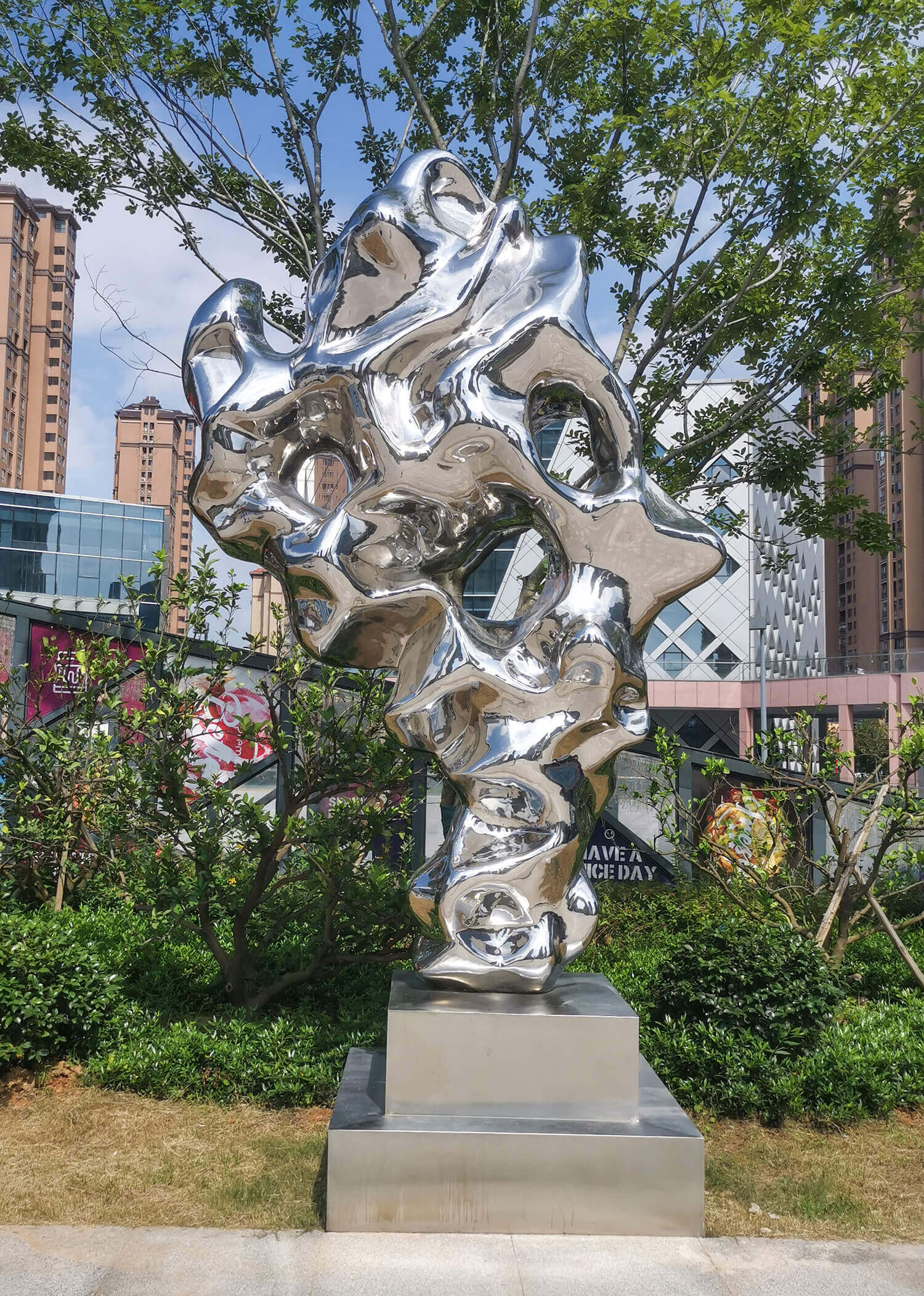 Mirror-like Taihu Stone